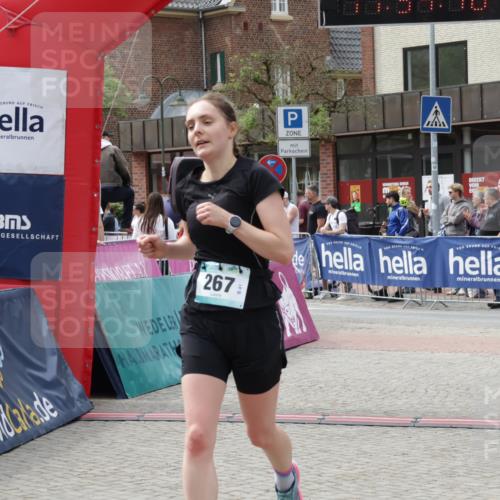 10.05.2026 - 8. Wedeler Halbmarathon Yannick Fuchs http://msf.ph/oto/9734929 10.05.2026 11:54:16 Ziel 267, 843, 1014 meine-sportfotos.de