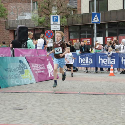 10.05.2026 - 8. Wedeler Halbmarathon Yannick Fuchs http://msf.ph/oto/9734930 10.05.2026 12:48:03 Ziel 795, 797, 824, 2116 meine-sportfotos.de