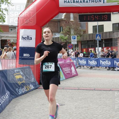 10.05.2026 - 8. Wedeler Halbmarathon Yannick Fuchs http://msf.ph/oto/9734934 10.05.2026 11:54:17 Ziel 267, 1030 meine-sportfotos.de