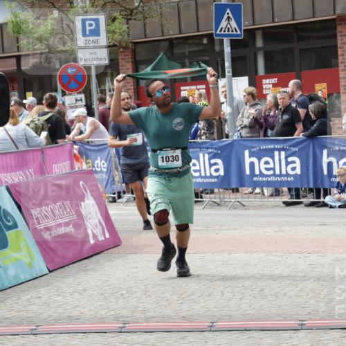 10.05.2026 - 8. Wedeler Halbmarathon Yannick Fuchs http://msf.ph/oto/9734946 10.05.2026 11:54:20 Ziel 5, 267, 1030 meine-sportfotos.de