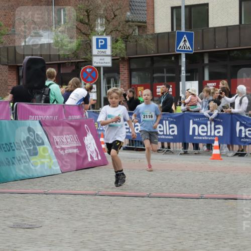 10.05.2026 - 8. Wedeler Halbmarathon Yannick Fuchs http://msf.ph/oto/9734951 10.05.2026 12:48:05 Ziel 408, 795, 824, 2116 meine-sportfotos.de