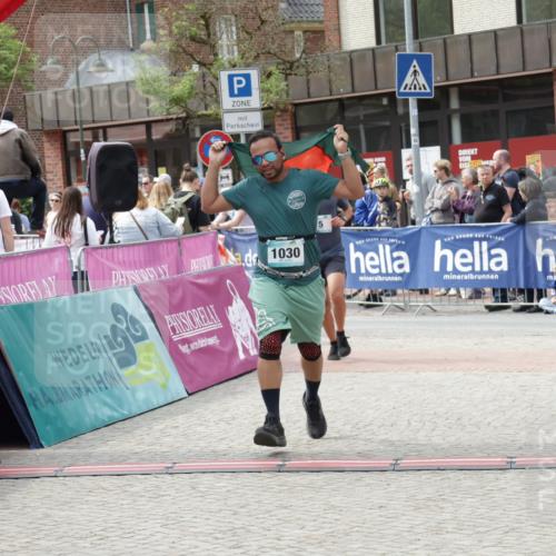 10.05.2026 - 8. Wedeler Halbmarathon Yannick Fuchs http://msf.ph/oto/9734953 10.05.2026 11:54:21 Ziel 5, 267, 1030 meine-sportfotos.de