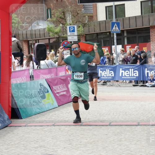 10.05.2026 - 8. Wedeler Halbmarathon Yannick Fuchs http://msf.ph/oto/9734956 10.05.2026 11:54:21 Ziel 5, 267, 1030 meine-sportfotos.de