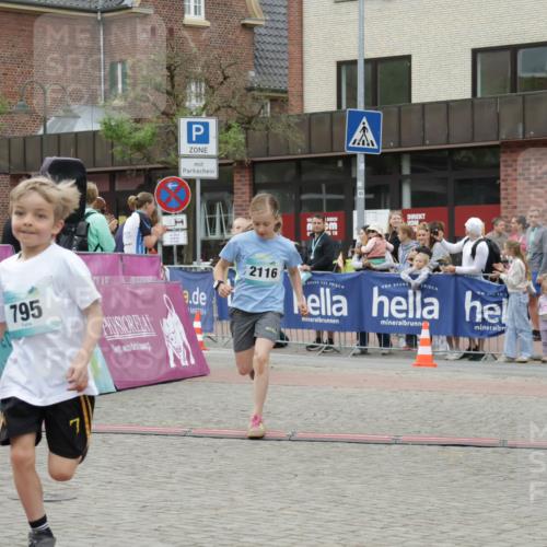 10.05.2026 - 8. Wedeler Halbmarathon Yannick Fuchs http://msf.ph/oto/9734965 10.05.2026 12:48:07 Ziel 408, 795, 824, 2116 meine-sportfotos.de