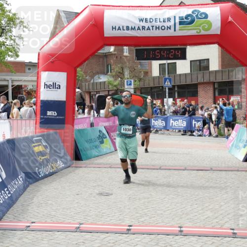 10.05.2026 - 8. Wedeler Halbmarathon Yannick Fuchs http://msf.ph/oto/9734966 10.05.2026 11:54:22 Ziel 5, 1030, 2020 meine-sportfotos.de
