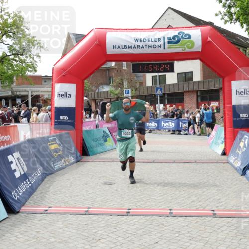 10.05.2026 - 8. Wedeler Halbmarathon Yannick Fuchs http://msf.ph/oto/9734970 10.05.2026 11:54:22 Ziel 5, 1030, 2020 meine-sportfotos.de