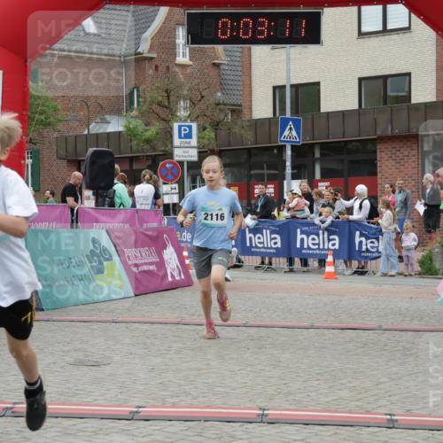 10.05.2026 - 8. Wedeler Halbmarathon Yannick Fuchs http://msf.ph/oto/9734971 10.05.2026 12:48:07 Ziel 408, 795, 824, 2116 meine-sportfotos.de