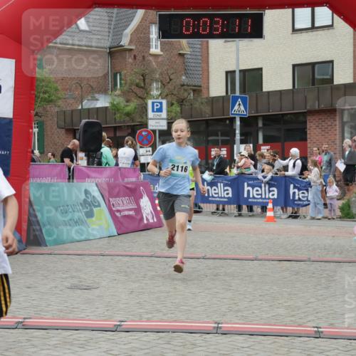 10.05.2026 - 8. Wedeler Halbmarathon Yannick Fuchs http://msf.ph/oto/9734973 10.05.2026 12:48:07 Ziel 408, 795, 824, 2116 meine-sportfotos.de
