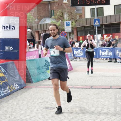 10.05.2026 - 8. Wedeler Halbmarathon Yannick Fuchs http://msf.ph/oto/9734979 10.05.2026 11:54:24 Ziel 5, 1030, 2020 meine-sportfotos.de