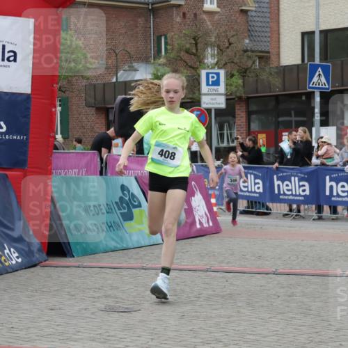 10.05.2026 - 8. Wedeler Halbmarathon Yannick Fuchs http://msf.ph/oto/9734982 10.05.2026 12:48:09 Ziel 346, 408, 795, 824, 2116 meine-sportfotos.de