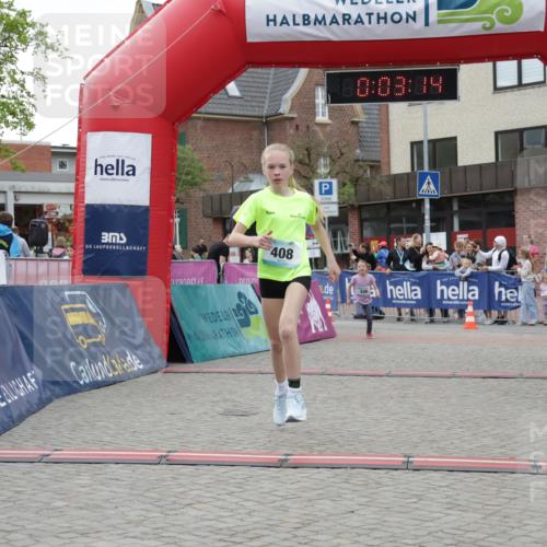 10.05.2026 - 8. Wedeler Halbmarathon Yannick Fuchs http://msf.ph/oto/9734990 10.05.2026 12:48:10 Ziel 346, 408, 795, 824, 2116 meine-sportfotos.de