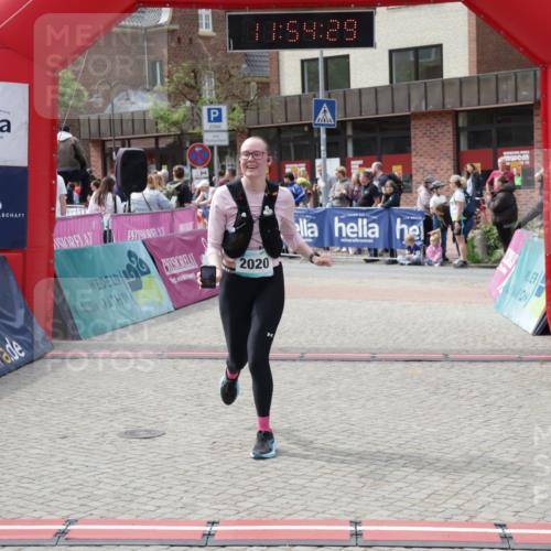 10.05.2026 - 8. Wedeler Halbmarathon Yannick Fuchs http://msf.ph/oto/9734993 10.05.2026 11:54:27 Ziel 5, 1030, 2020 meine-sportfotos.de
