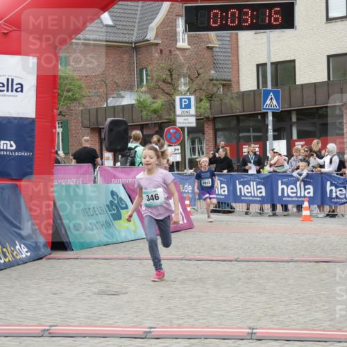 10.05.2026 - 8. Wedeler Halbmarathon Yannick Fuchs http://msf.ph/oto/9735008 10.05.2026 12:48:12 Ziel 346, 408, 795, 2013, 2116 meine-sportfotos.de
