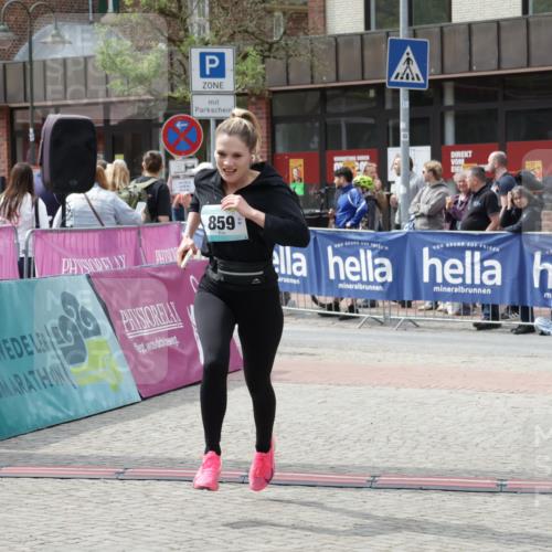 10.05.2026 - 8. Wedeler Halbmarathon Yannick Fuchs http://msf.ph/oto/9735016 10.05.2026 11:54:34 Ziel 859 meine-sportfotos.de