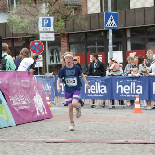 10.05.2026 - 8. Wedeler Halbmarathon Yannick Fuchs http://msf.ph/oto/9735022 10.05.2026 12:48:14 Ziel 346, 408, 714, 2013 meine-sportfotos.de