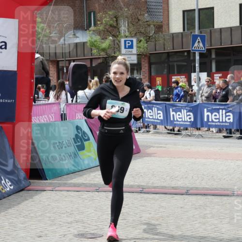 10.05.2026 - 8. Wedeler Halbmarathon Yannick Fuchs http://msf.ph/oto/9735023 10.05.2026 11:54:35 Ziel 859 meine-sportfotos.de