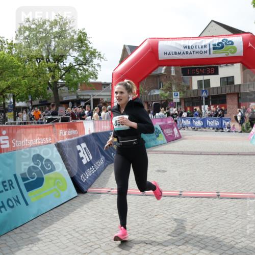 10.05.2026 - 8. Wedeler Halbmarathon Yannick Fuchs http://msf.ph/oto/9735038 10.05.2026 11:54:36 Ziel 859 meine-sportfotos.de