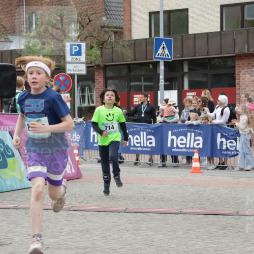 10.05.2026 - 8. Wedeler Halbmarathon Yannick Fuchs http://msf.ph/oto/9735041 10.05.2026 12:48:16 Ziel 346, 714, 2013, 2172 meine-sportfotos.de