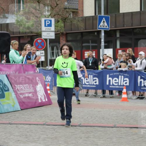 10.05.2026 - 8. Wedeler Halbmarathon Yannick Fuchs http://msf.ph/oto/9735052 10.05.2026 12:48:17 Ziel 346, 714, 2013, 2172 meine-sportfotos.de