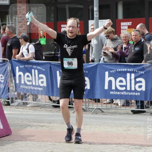 10.05.2026 - 8. Wedeler Halbmarathon Yannick Fuchs http://msf.ph/oto/9735055 10.05.2026 11:54:39 Ziel 96, 859 meine-sportfotos.de