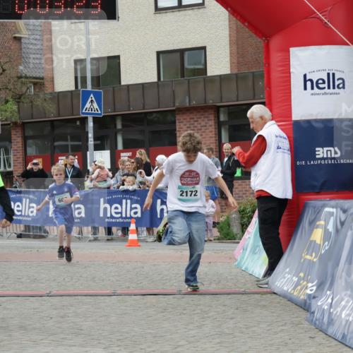 10.05.2026 - 8. Wedeler Halbmarathon Yannick Fuchs http://msf.ph/oto/9735071 10.05.2026 12:48:19 Ziel 607, 714, 2013, 2172 meine-sportfotos.de