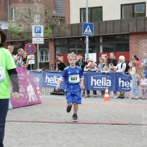10.05.2026 - 8. Wedeler Halbmarathon Yannick Fuchs http://msf.ph/oto/9735084 10.05.2026 12:48:21 Ziel 607, 609, 714, 2013, 2095, 2172 meine-sportfotos.de