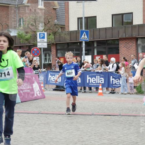 10.05.2026 - 8. Wedeler Halbmarathon Yannick Fuchs http://msf.ph/oto/9735086 10.05.2026 12:48:21 Ziel 607, 609, 714, 2013, 2095, 2172 meine-sportfotos.de