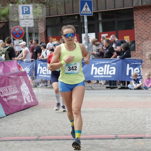 10.05.2026 - 8. Wedeler Halbmarathon Yannick Fuchs http://msf.ph/oto/9735094 10.05.2026 11:54:47 Ziel 96, 342, 2124 meine-sportfotos.de