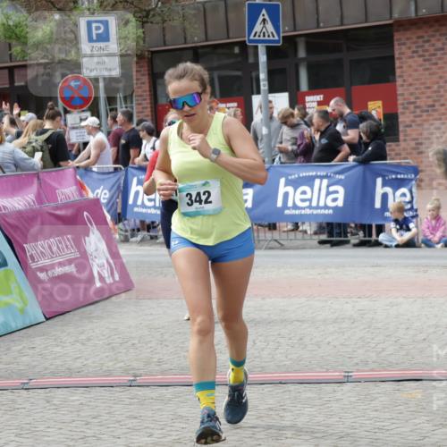 10.05.2026 - 8. Wedeler Halbmarathon Yannick Fuchs http://msf.ph/oto/9735099 10.05.2026 11:54:47 Ziel 96, 342, 2124 meine-sportfotos.de