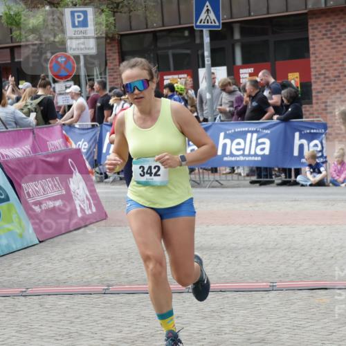 10.05.2026 - 8. Wedeler Halbmarathon Yannick Fuchs http://msf.ph/oto/9735101 10.05.2026 11:54:47 Ziel 96, 342, 2124 meine-sportfotos.de