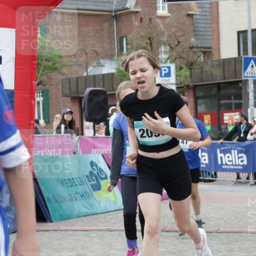 10.05.2026 - 8. Wedeler Halbmarathon Yannick Fuchs http://msf.ph/oto/9735102 10.05.2026 12:48:26 Ziel 147, 607, 609, 728, 2095, 2172 meine-sportfotos.de