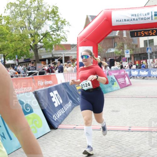 10.05.2026 - 8. Wedeler Halbmarathon Yannick Fuchs http://msf.ph/oto/9735120 10.05.2026 11:54:50 Ziel 342, 2124 meine-sportfotos.de