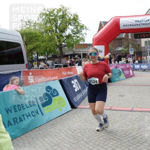 10.05.2026 - 8. Wedeler Halbmarathon Yannick Fuchs http://msf.ph/oto/9735121 10.05.2026 11:54:50 Ziel 342, 2124 meine-sportfotos.de