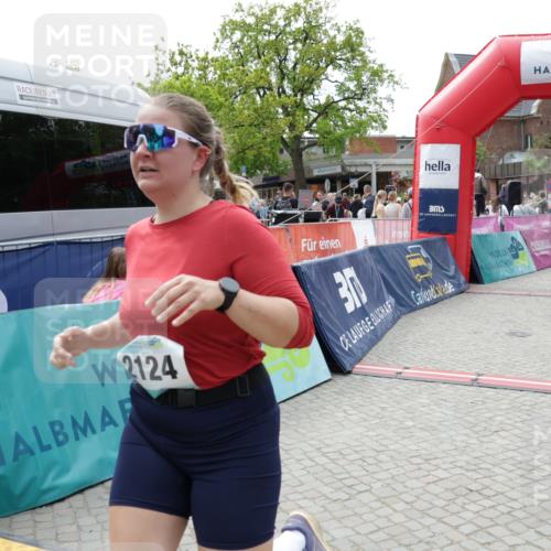 10.05.2026 - 8. Wedeler Halbmarathon Yannick Fuchs http://msf.ph/oto/9735130 10.05.2026 11:54:51 Ziel 342, 2124 meine-sportfotos.de