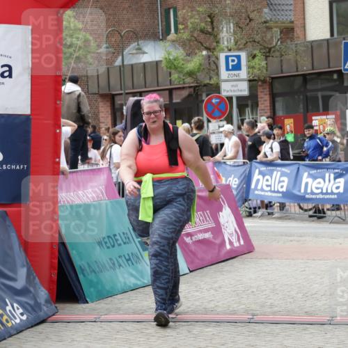 10.05.2026 - 8. Wedeler Halbmarathon Yannick Fuchs http://msf.ph/oto/9735171 10.05.2026 11:55:02 Ziel 941, 942, 984 meine-sportfotos.de