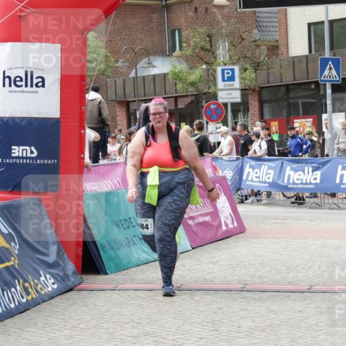 10.05.2026 - 8. Wedeler Halbmarathon Yannick Fuchs http://msf.ph/oto/9735173 10.05.2026 11:55:02 Ziel 941, 942, 984 meine-sportfotos.de