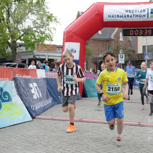 10.05.2026 - 8. Wedeler Halbmarathon Yannick Fuchs http://msf.ph/oto/9735174 10.05.2026 12:48:35 Ziel 197, 519, 2054, 2063, 2066, 2110, 2150, 2170 meine-sportfotos.de