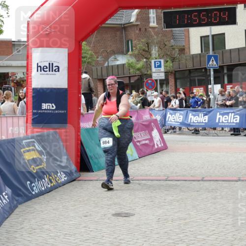 10.05.2026 - 8. Wedeler Halbmarathon Yannick Fuchs http://msf.ph/oto/9735175 10.05.2026 11:55:02 Ziel 941, 942, 984 meine-sportfotos.de