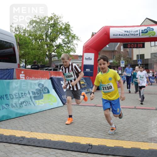 10.05.2026 - 8. Wedeler Halbmarathon Yannick Fuchs http://msf.ph/oto/9735178 10.05.2026 12:48:36 Ziel 197, 519, 2054, 2063, 2066, 2110, 2150, 2170 meine-sportfotos.de