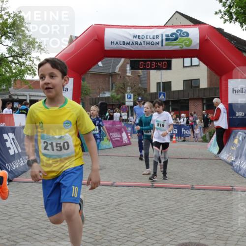 10.05.2026 - 8. Wedeler Halbmarathon Yannick Fuchs http://msf.ph/oto/9735182 10.05.2026 12:48:36 Ziel 197, 519, 2054, 2063, 2066, 2110, 2150, 2170 meine-sportfotos.de