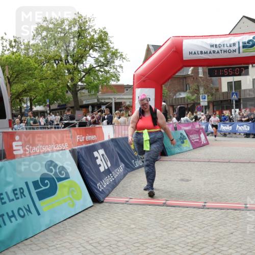 10.05.2026 - 8. Wedeler Halbmarathon Yannick Fuchs http://msf.ph/oto/9735189 10.05.2026 11:55:05 Ziel 754, 984 meine-sportfotos.de