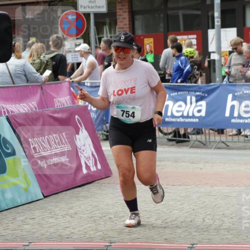 10.05.2026 - 8. Wedeler Halbmarathon Yannick Fuchs http://msf.ph/oto/9735197 10.05.2026 11:55:08 Ziel 754, 984 meine-sportfotos.de
