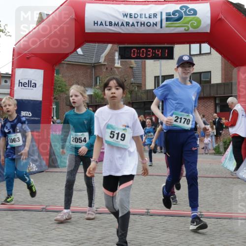 10.05.2026 - 8. Wedeler Halbmarathon Yannick Fuchs http://msf.ph/oto/9735198 10.05.2026 12:48:38 Ziel 148, 197, 519, 2054, 2063, 2066, 2110, 2150, 2170 meine-sportfotos.de