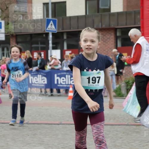 10.05.2026 - 8. Wedeler Halbmarathon Yannick Fuchs http://msf.ph/oto/9735201 10.05.2026 12:48:39 Ziel 148, 197, 519, 2054, 2063, 2066, 2110, 2150, 2170 meine-sportfotos.de