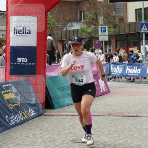 10.05.2026 - 8. Wedeler Halbmarathon Yannick Fuchs http://msf.ph/oto/9735220 10.05.2026 11:55:10 Ziel 754 meine-sportfotos.de