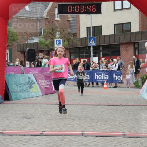 10.05.2026 - 8. Wedeler Halbmarathon Yannick Fuchs http://msf.ph/oto/9735228 10.05.2026 12:48:42 Ziel 148, 197, 825, 2110, 2111, 2170 meine-sportfotos.de