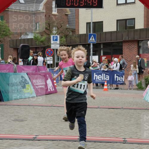 10.05.2026 - 8. Wedeler Halbmarathon Yannick Fuchs http://msf.ph/oto/9735254 10.05.2026 12:48:46 Ziel 148, 825, 909, 2111 meine-sportfotos.de
