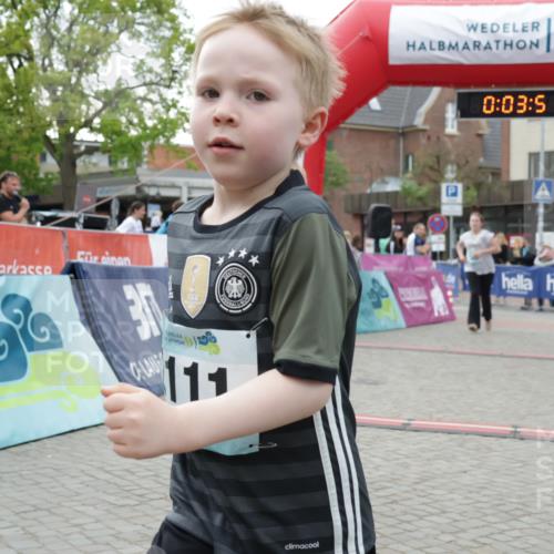 10.05.2026 - 8. Wedeler Halbmarathon Yannick Fuchs http://msf.ph/oto/9735262 10.05.2026 12:48:47 Ziel 148, 825, 909, 2111 meine-sportfotos.de