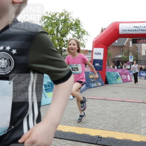 10.05.2026 - 8. Wedeler Halbmarathon Yannick Fuchs http://msf.ph/oto/9735266 10.05.2026 12:48:47 Ziel 148, 825, 909, 2111 meine-sportfotos.de