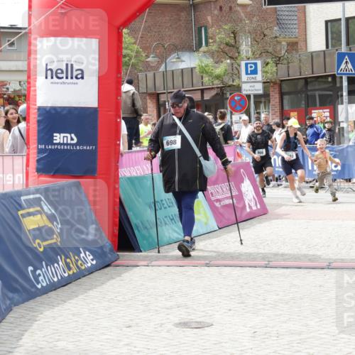 10.05.2026 - 8. Wedeler Halbmarathon Yannick Fuchs http://msf.ph/oto/9735271 10.05.2026 11:55:24 Ziel 26, 603, 698, 908, 2026 meine-sportfotos.de